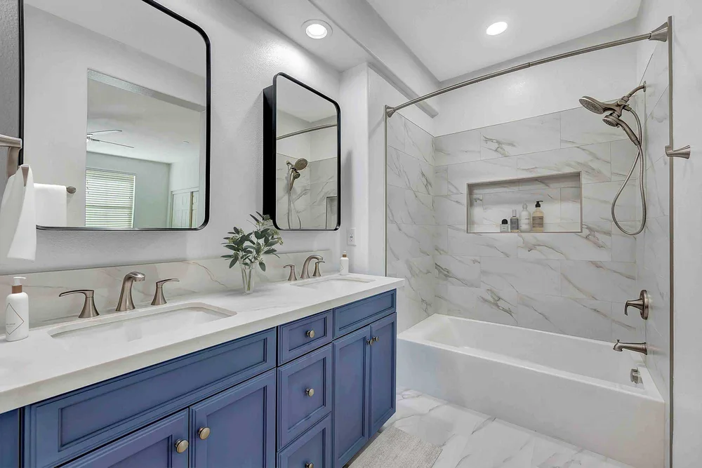 Signature Bath Pros ChatGPT ad — Free Bathroom Remodeling Estimate in Real Estate