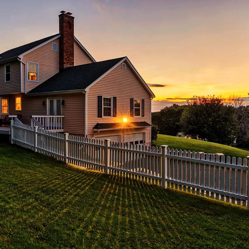 Angi ChatGPT ad — Find Local Fence Pros