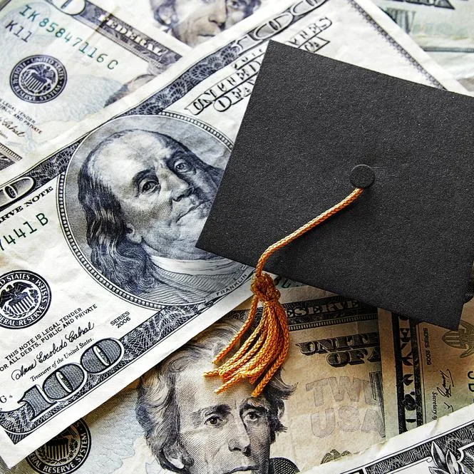BestMoney ChatGPT ad — Best Student Loans Refinance 2026 in Education & Learning