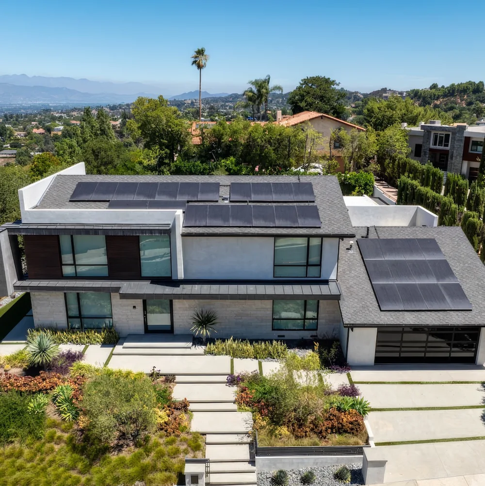 Solar Optimum ChatGPT ad — Get 30% Off Solar + Battery in Residential Solar & Energy
