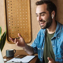 Oyster ChatGPT ad — Hire Worldwide, Stay Compliant