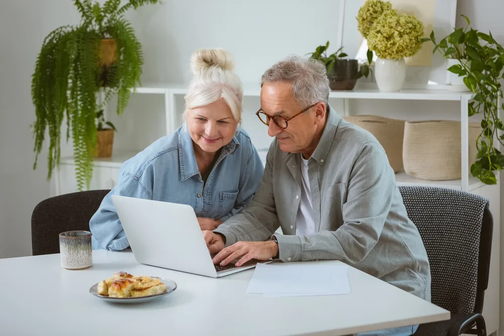 Annuity.org ChatGPT ad — Guaranteed Income for Life in Personal Finance