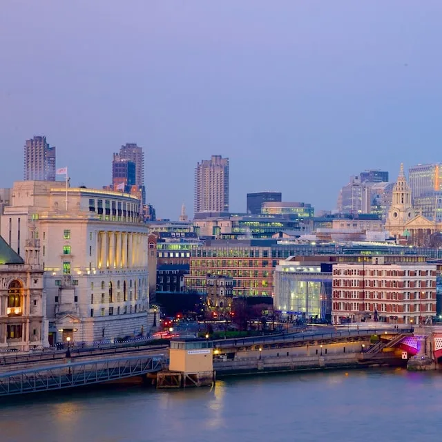 Expedia ChatGPT ad — London Airport Car Rentals in Ride Sharing & Car Rental
