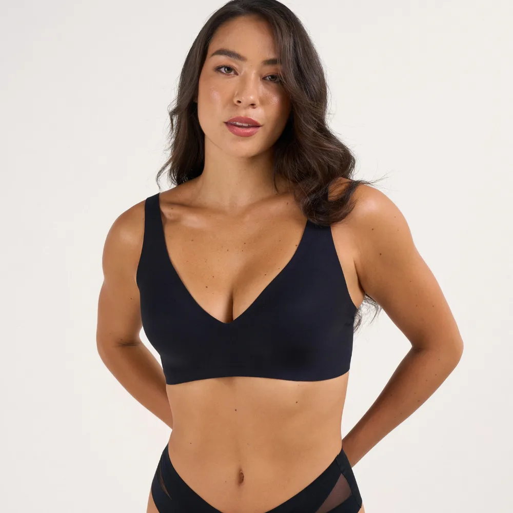 NEMA Group LLC ChatGPT ad — Celeste D'or Wireless Push Up Jelly Bra in Fashion & Apparel
