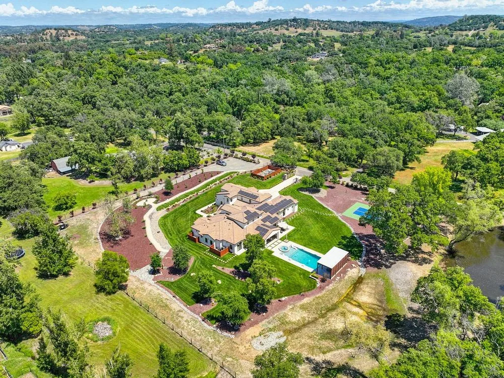 David Palma ChatGPT ad — Private Access To Luxury Estates