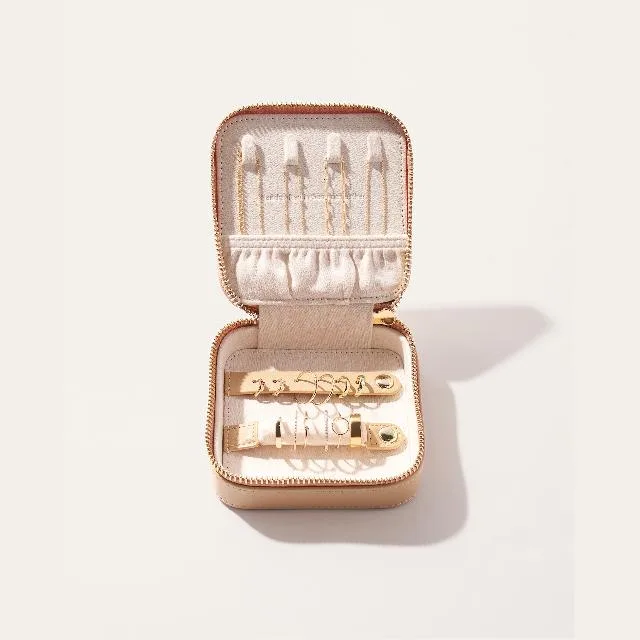 Quince ChatGPT ad — Elegant Leather Jewelry Box