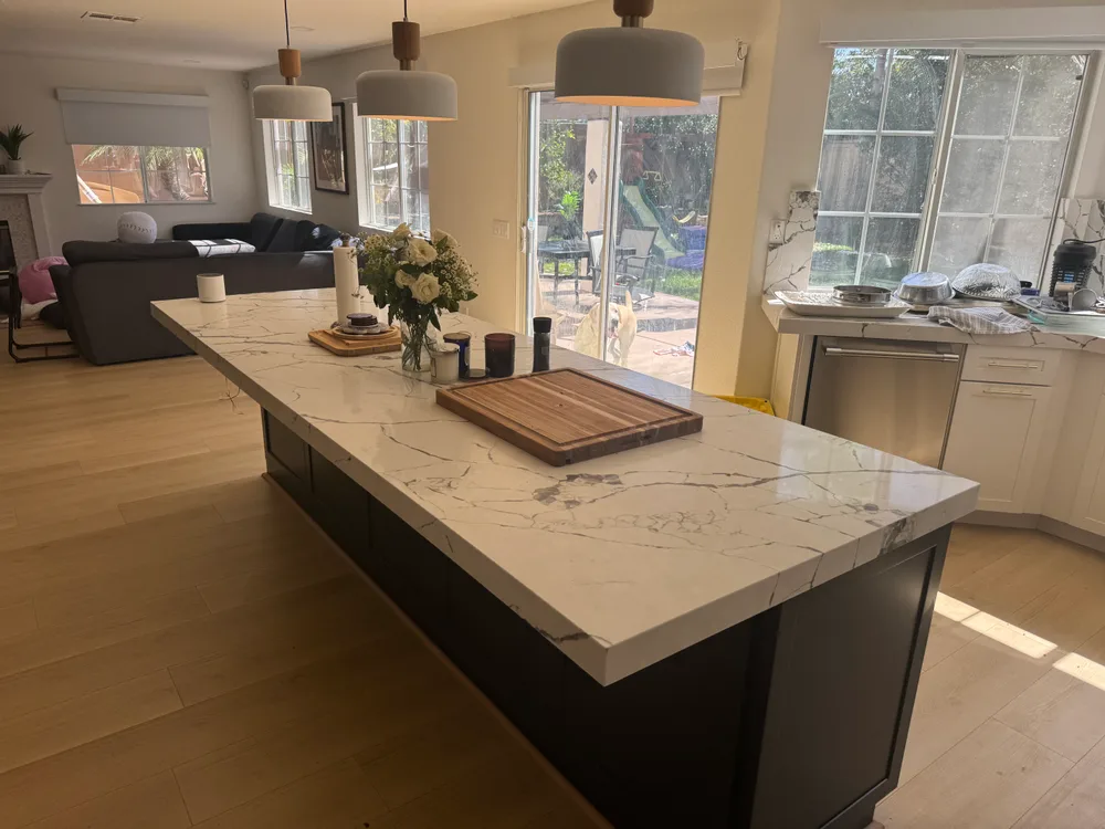 Classic Home Contractors ChatGPT ad — Free 3D Kitchen Design With Projects $30K+ in Real Estate