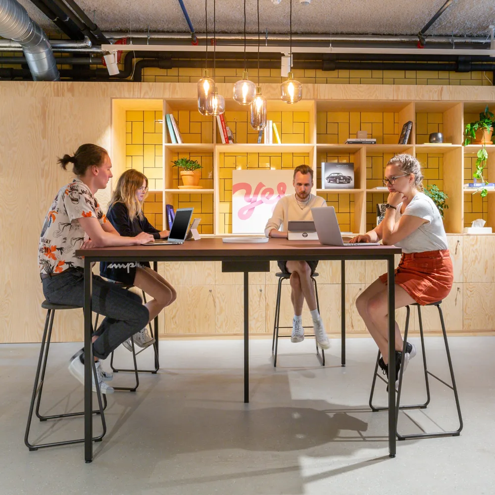 Regus - US ChatGPT ad — Coworking Space To Connect & Collaborate