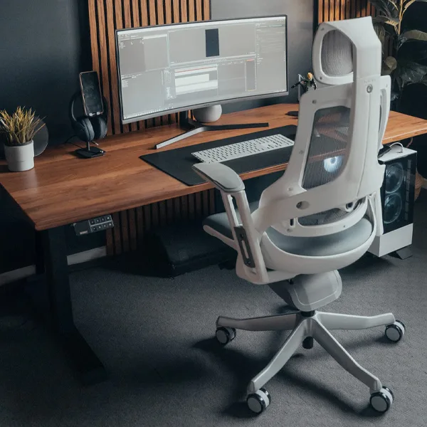 Desky ChatGPT ad — The Best Ergonomic Chair?